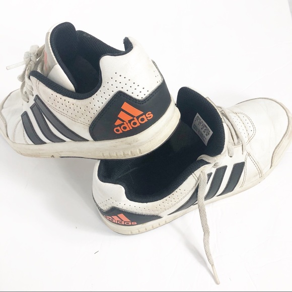 adidas Other - Boys Adidas Sneaker size 4